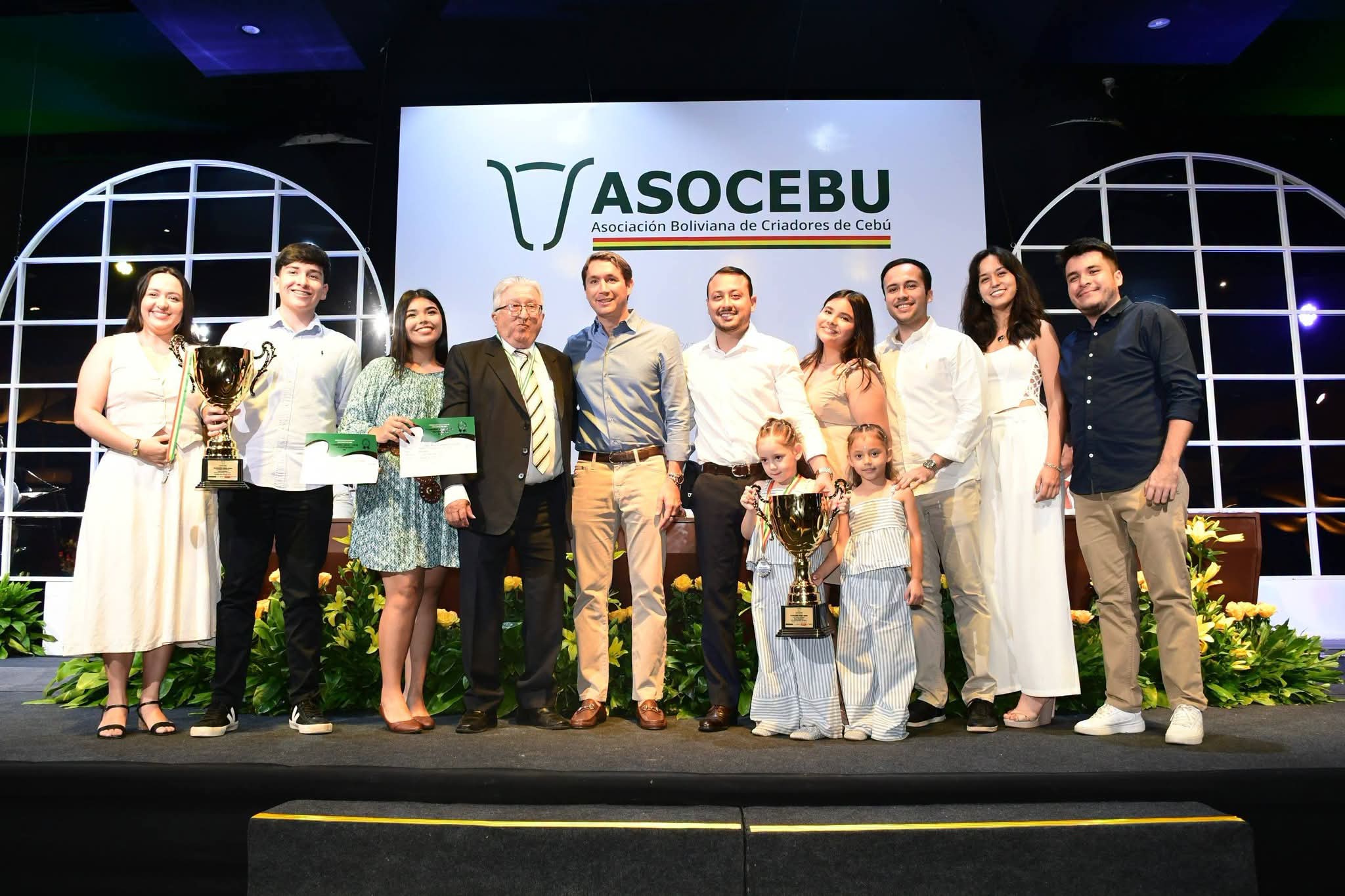 Asocebú premia a los mejores y entrega el galardón ‘Cebú de Oro’ a referentes de la ganadería cebuina