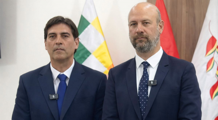 Diputados oficialistas piden destitución del gerente de BoA e investigan al de Entel