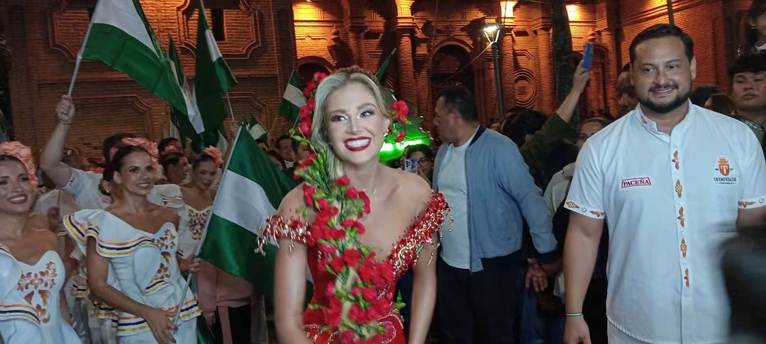 “Mi Carnaval Patrimonial” ya tienen reina Ana Fabia Cassis inicia junto a los Tremendazos el camino hacia el Carnaval 2027