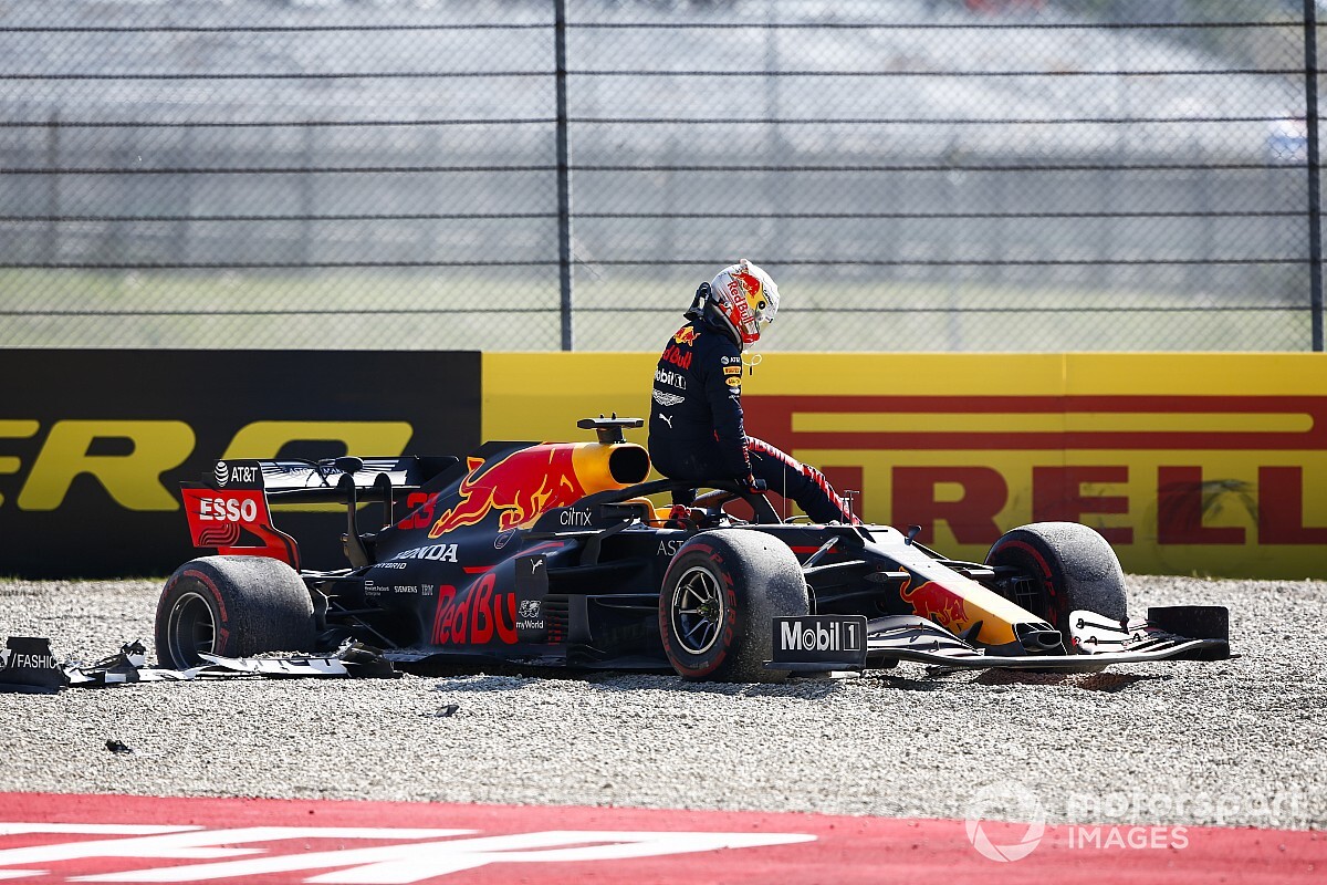 Max Verstappen sufre accidente en plena carrera: ¿cómo está el piloto?