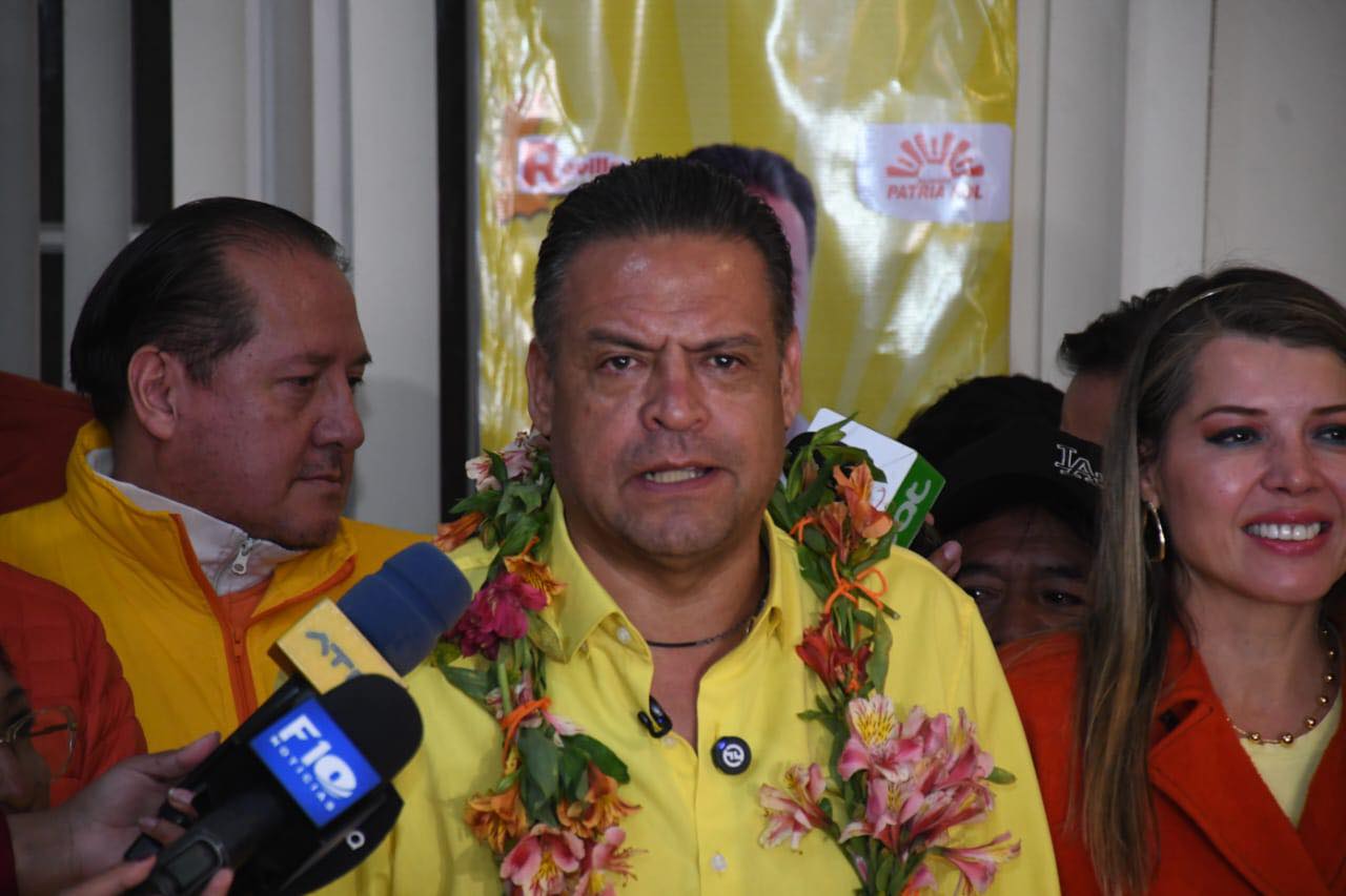 TSE acepta la declinatoria de NGP y anuncia que proclamará a Revilla como Gobernador