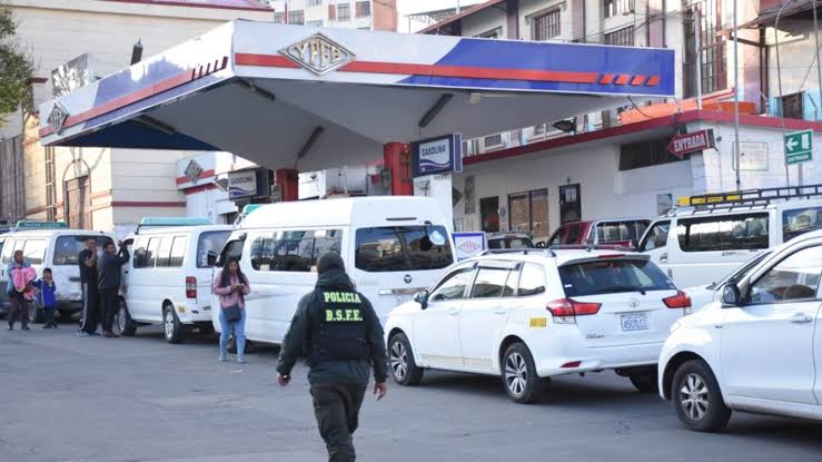 YPFB proyecta que “hasta fin de mes” se normalizará distribución de combustible