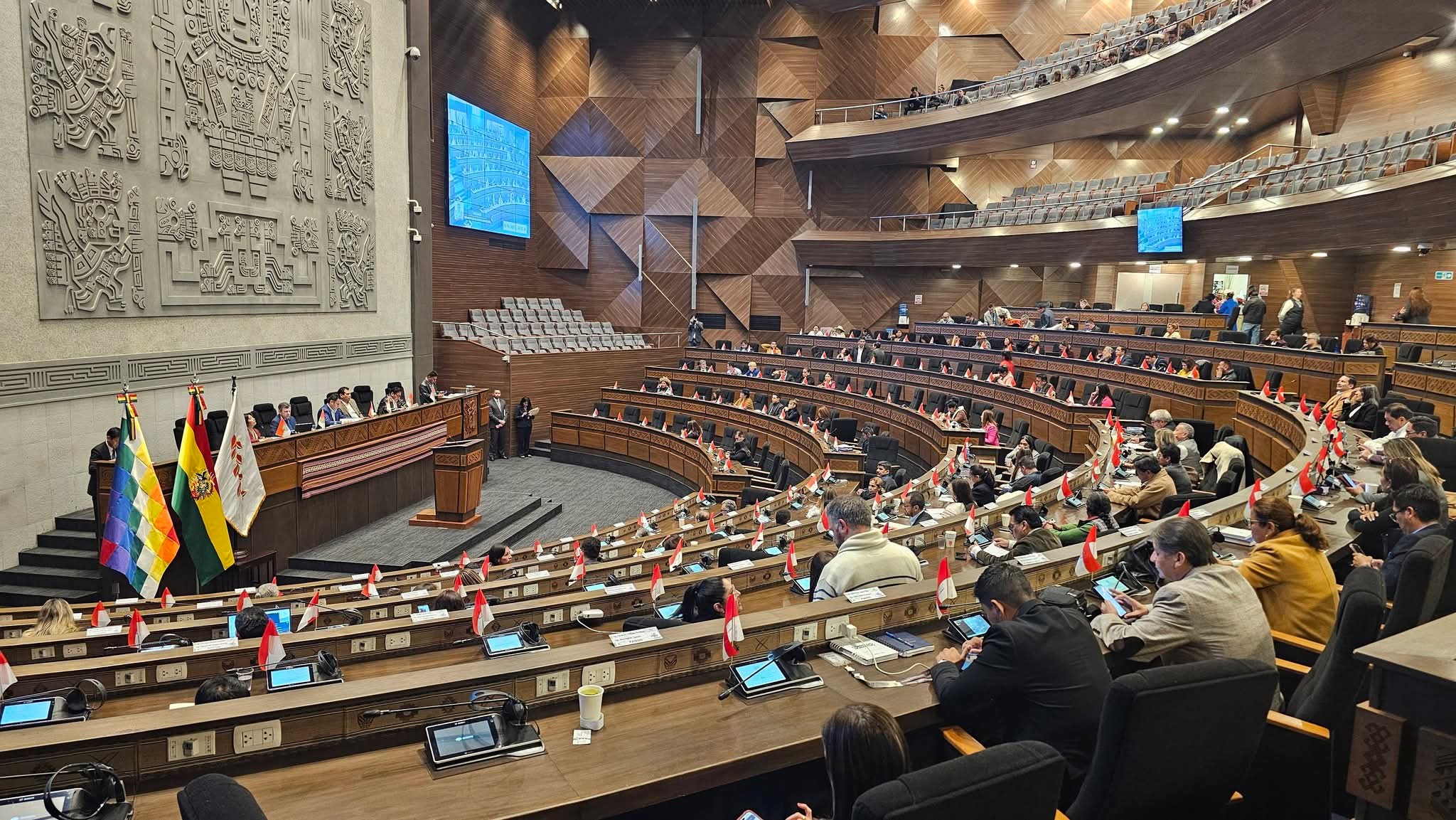 Legisladores exigen a Paz promulgar Ley de Estados de Excepción de manera urgente