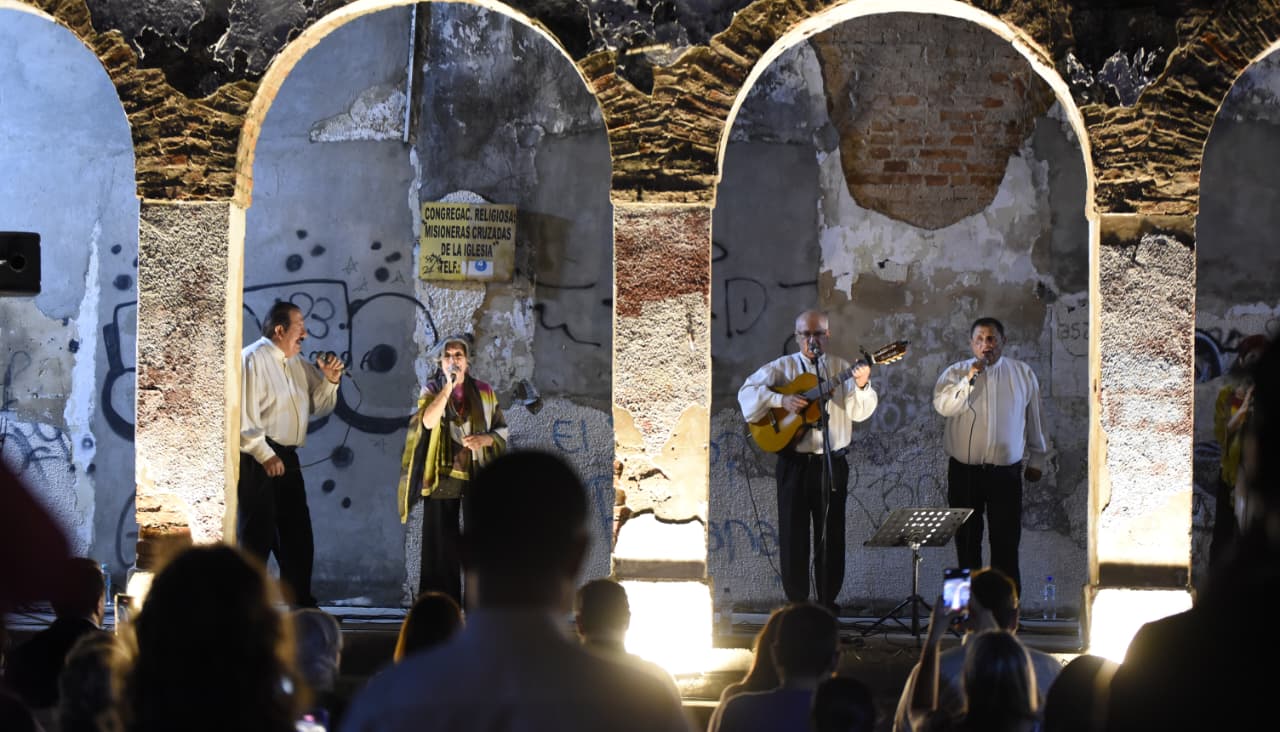 Alcaldía anuncia incremento de recursos para cultura y ratifica apoyo a artistas cruceños