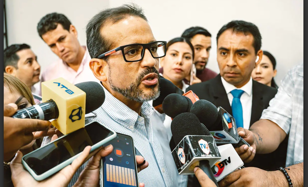 Camacho asumirá este miércoles como embajador de Bolivia en Paraguay