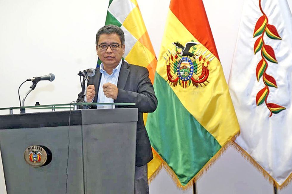El precio de los carburantes se congela por 6 meses más