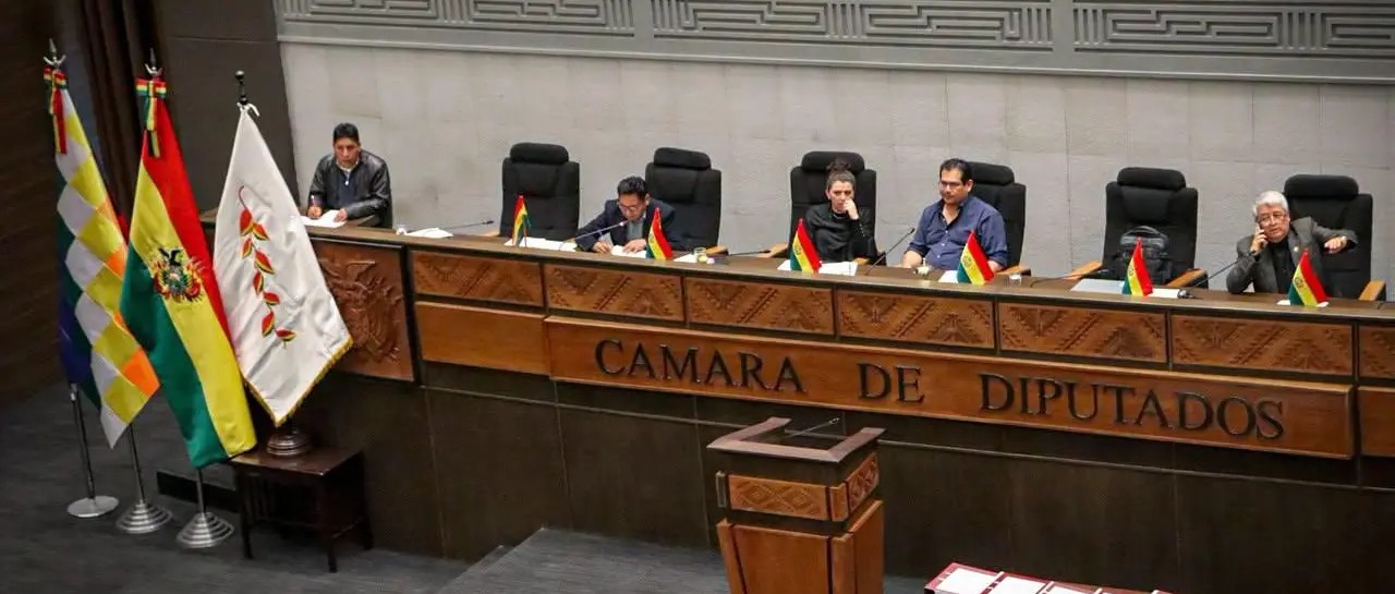 Diputados aprueban informe sobre el caso de la gasolina basura y lo remite a la Fiscalía, Contraloría y Ejecutivo