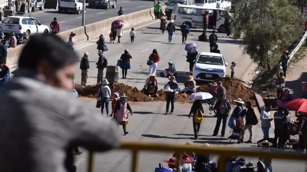 En puertas del diálogo, Bolivia registra 45 puntos de bloqueo en el inicio de este miércoles