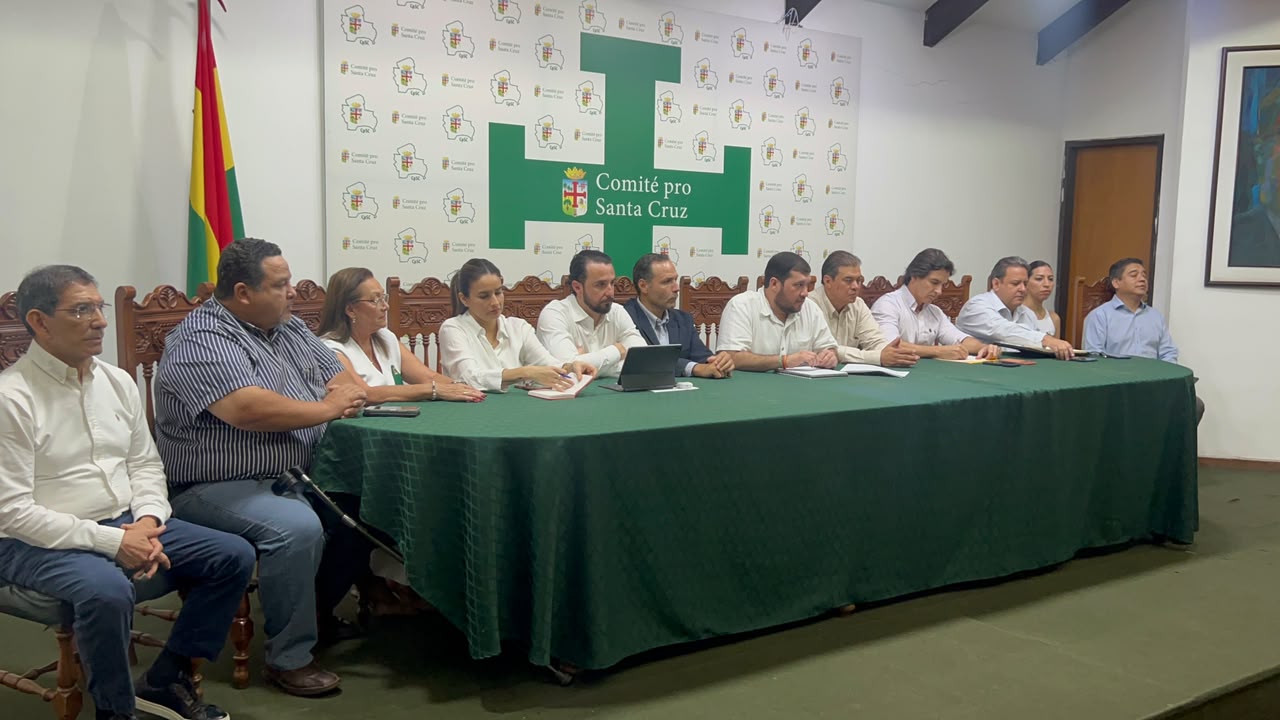 Cívicos piden la publicación de un cronograma diario de suministro de combustible y la eliminación de la ANH