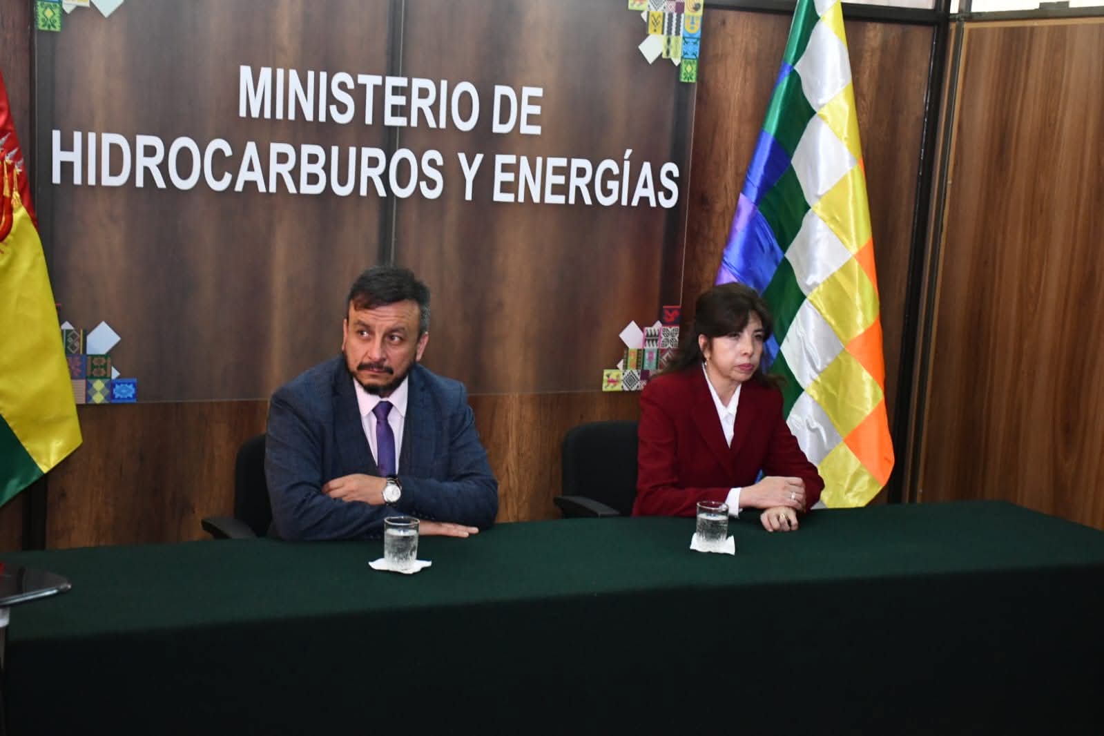 Diputados dicen que ministro de Hidrocarburos no asistió a comisión para informar sobre la calidad de la gasolina