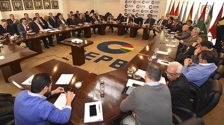 Empresarios rechazan demanda de incremento salarial del 20 % planteado por la COB en su pliego petitorio de este año