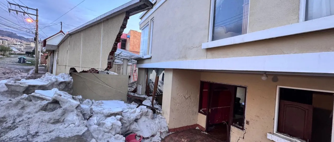 Graves daños en viviendas por la “tormenta con granizo” en La Paz