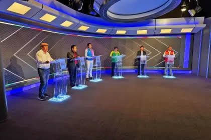 Candidatos a gobernador en La Paz priorizan salud y lucha contra minería ilegal