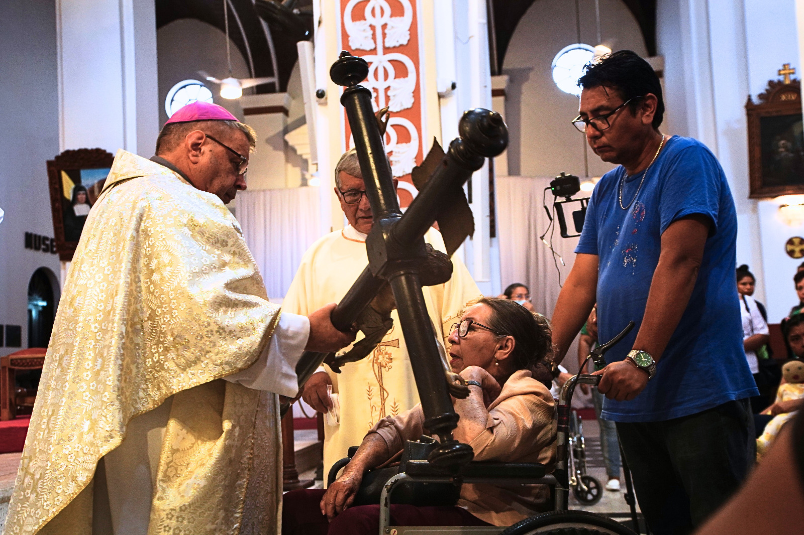 Arquidiócesis de Santa Cruz acerca la Pascua del Señor a enfermos, ancianos y personas con discapacidad en una emotiva Celebración