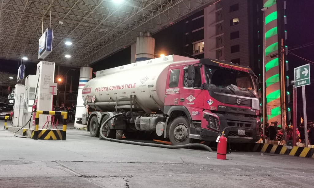 Gobierno duplica a Bs 2.000 millones el monto asignado del TGN a YPFB para sostener precios de carburantes