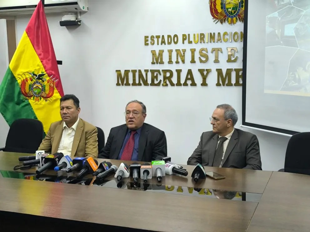 Experto: Cumbre minera no tiene objetivos, no se invitó a gobernaciones, municipios ni comunidades y tiene una fuerte presión de cooperativas