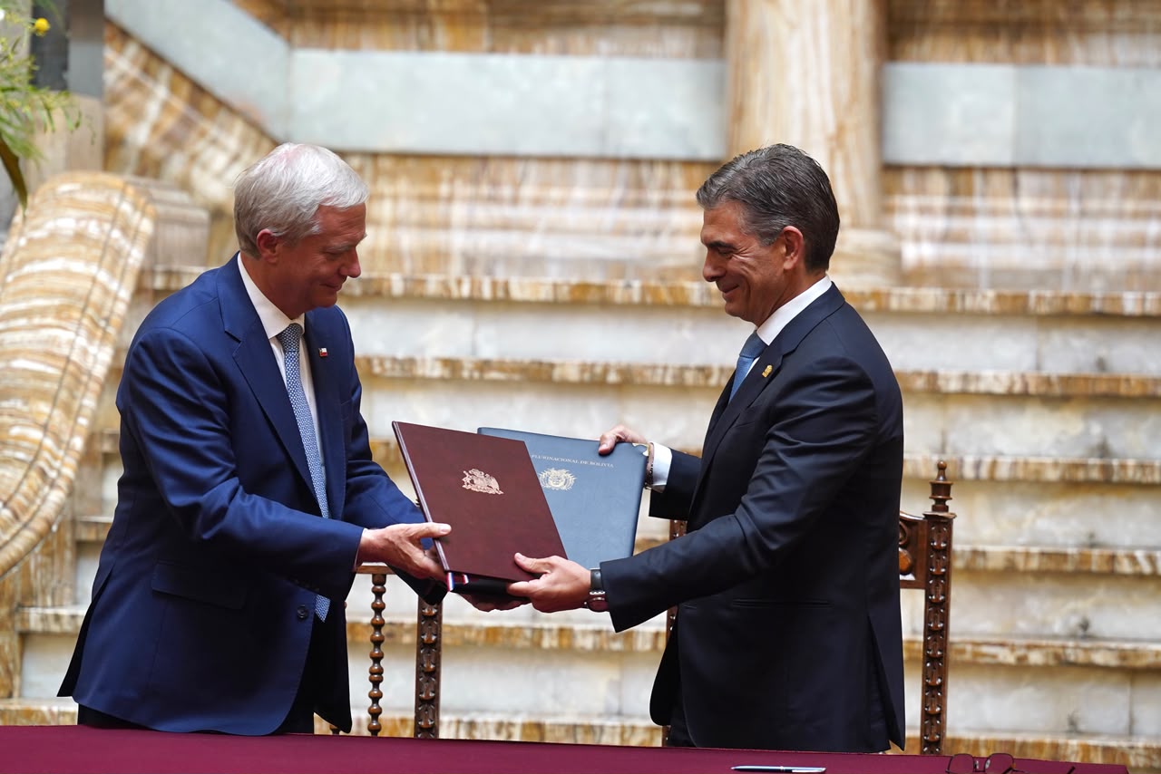 Bolivia y Chile se reencuentran y firman acuerdos que profundizan vínculos económicos, físicos, energéticos, digitales, migratorios y de seguridad